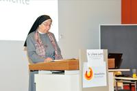 Sr. Liliane Juchli - sie spricht auf der Kinaesthetics-Fachtagung über die Entstehung der Aktivitäten des Täglichen Lebens (ATL)
